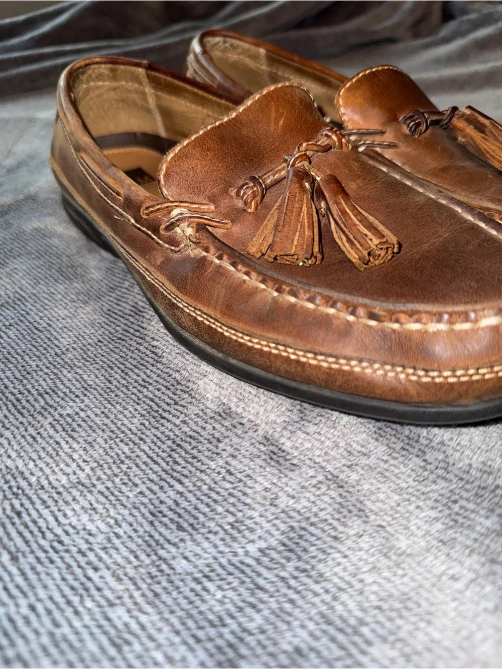 J&M Men’s Brown Leather Tassel Slip-On Loafers